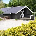 Tranquil Retreat In Mommark - By Traum Holiday home