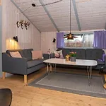 Tranquil Retreat In Mommark