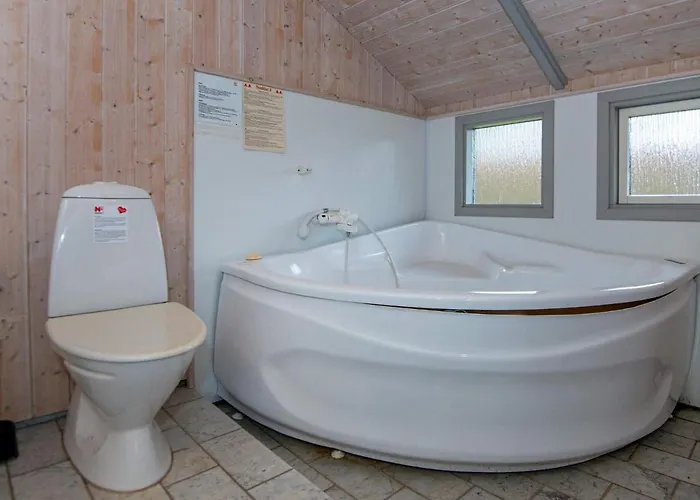 Tranquil Retreat In Mommark - By Traum *