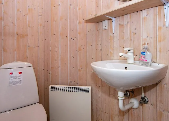 Tranquil Retreat In Mommark - By Traum *